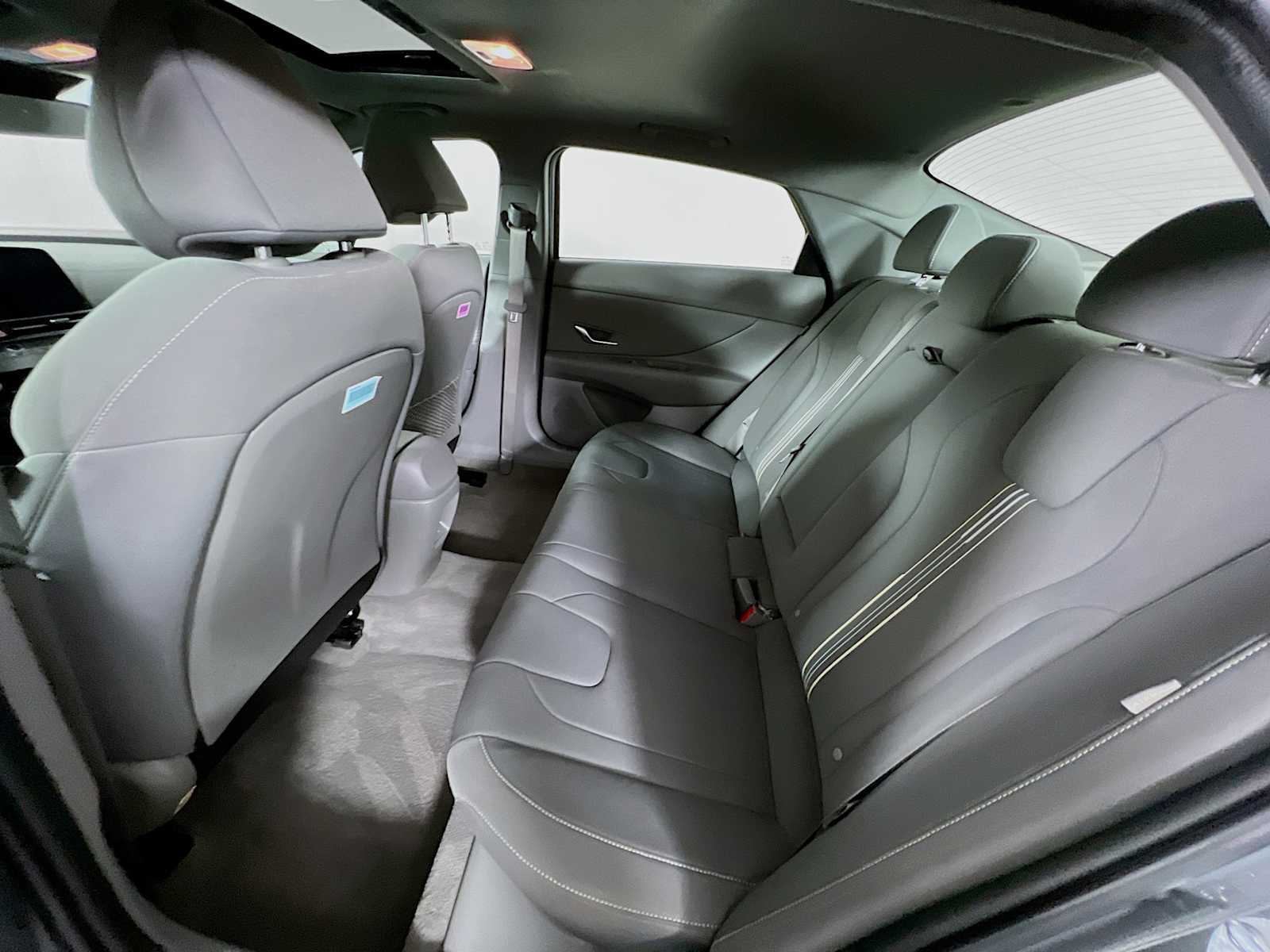 2024 Hyundai Elantra SEL - Photo 25