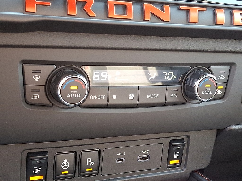 2025 Nissan Frontier PRO-4X - Photo 12