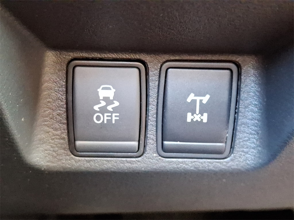 2025 Nissan Frontier PRO-4X - Photo 18