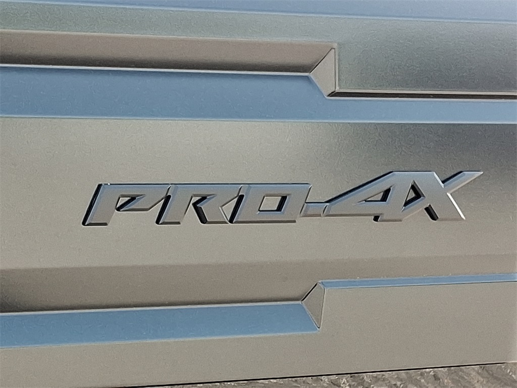 2025 Nissan Frontier PRO-4X - Photo 20