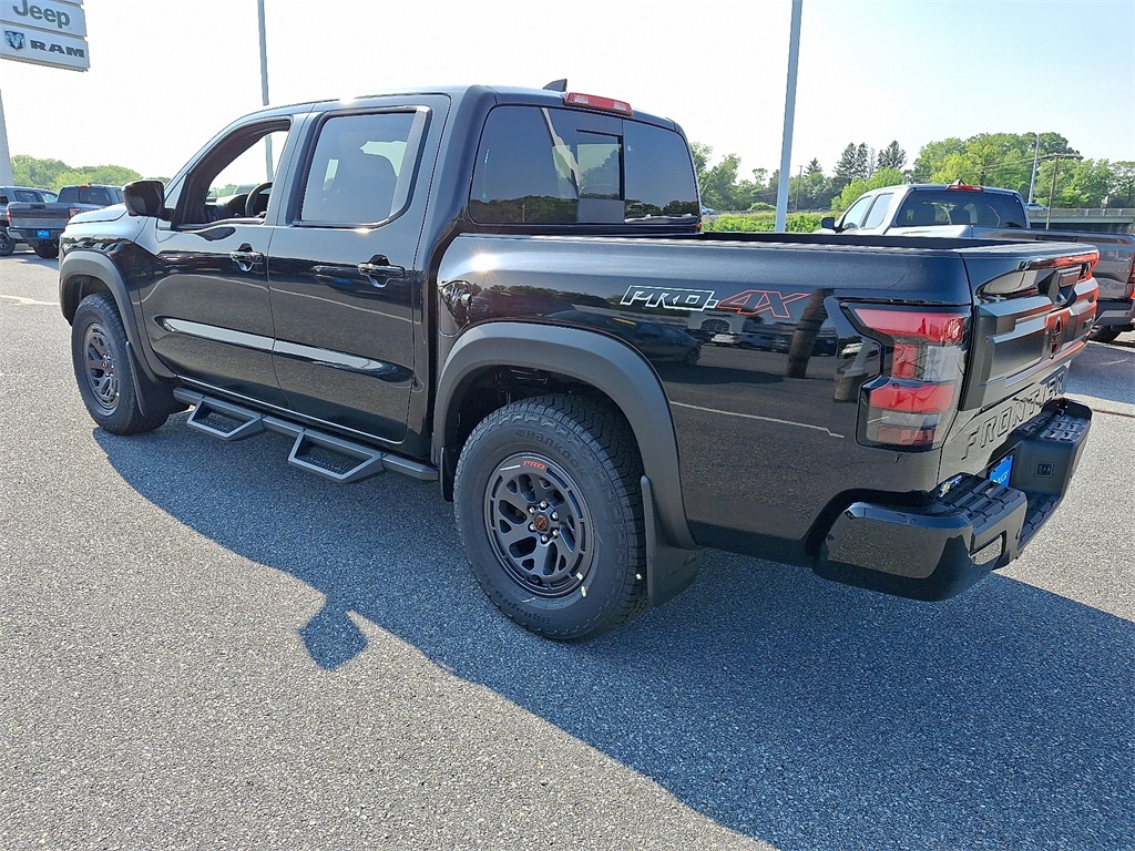 2025 Nissan Frontier PRO-4X - Photo 3