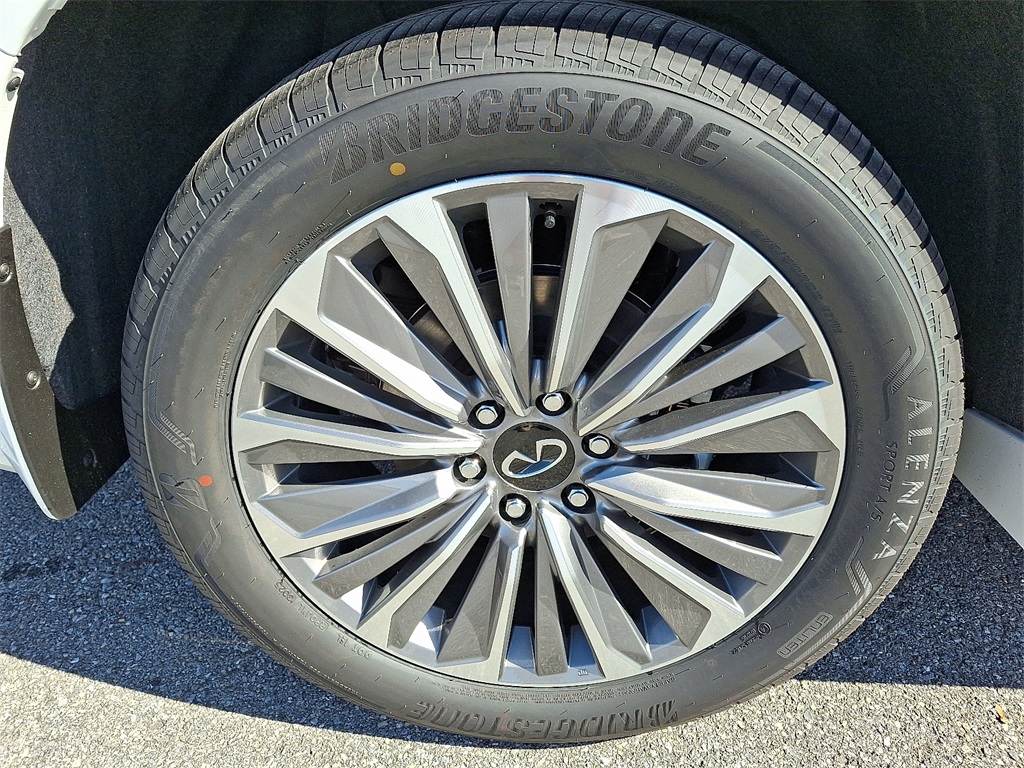 2026 INFINITI QX80 LUXE - Photo 5