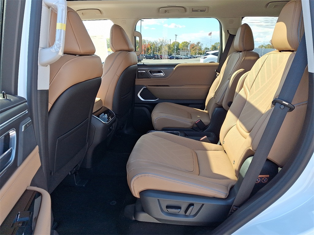 2026 INFINITI QX80 LUXE - Photo 6