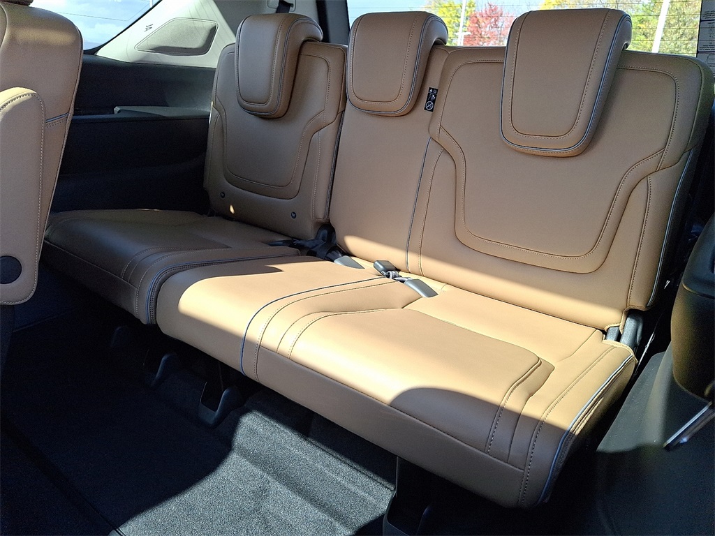 2026 INFINITI QX80 LUXE - Photo 7