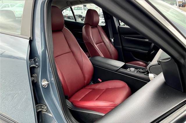 2022 Mazda Mazda3 Carbon Edition - Photo 11