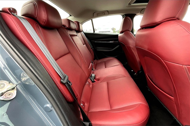 2022 Mazda Mazda3 Carbon Edition - Photo 15