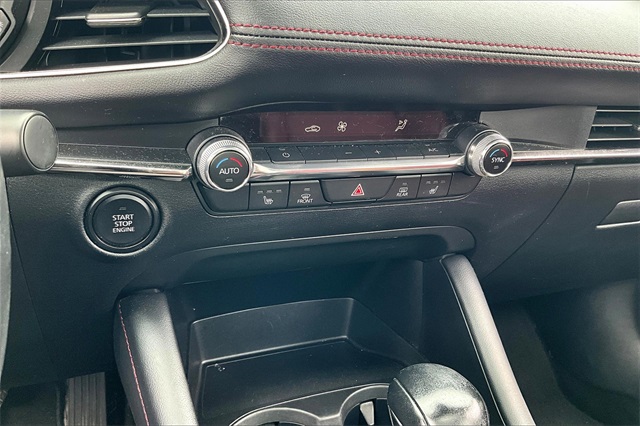 2022 Mazda Mazda3 Carbon Edition - Photo 23