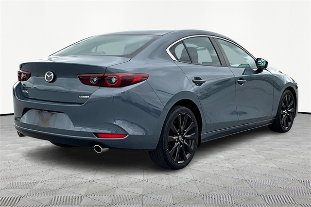 2022 Mazda Mazda3 Carbon Edition - Photo 6