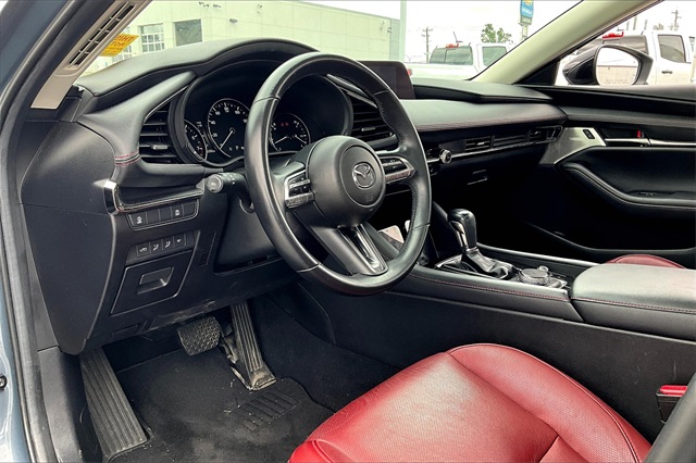2022 Mazda Mazda3 Carbon Edition - Photo 8
