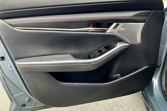 2022 Mazda Mazda3 Carbon Edition - Photo 9