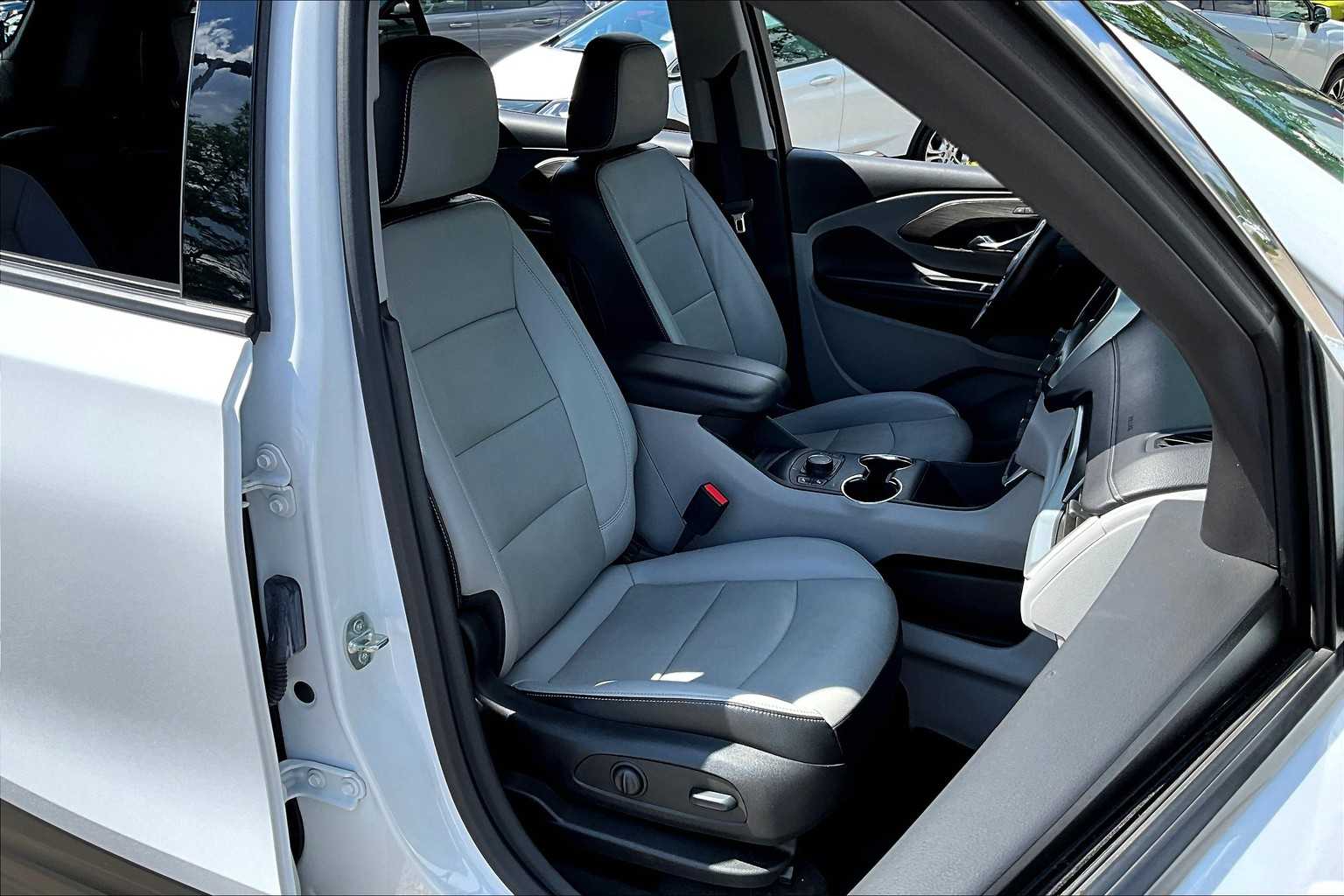 2023 GMC Terrain SLT - Photo 11