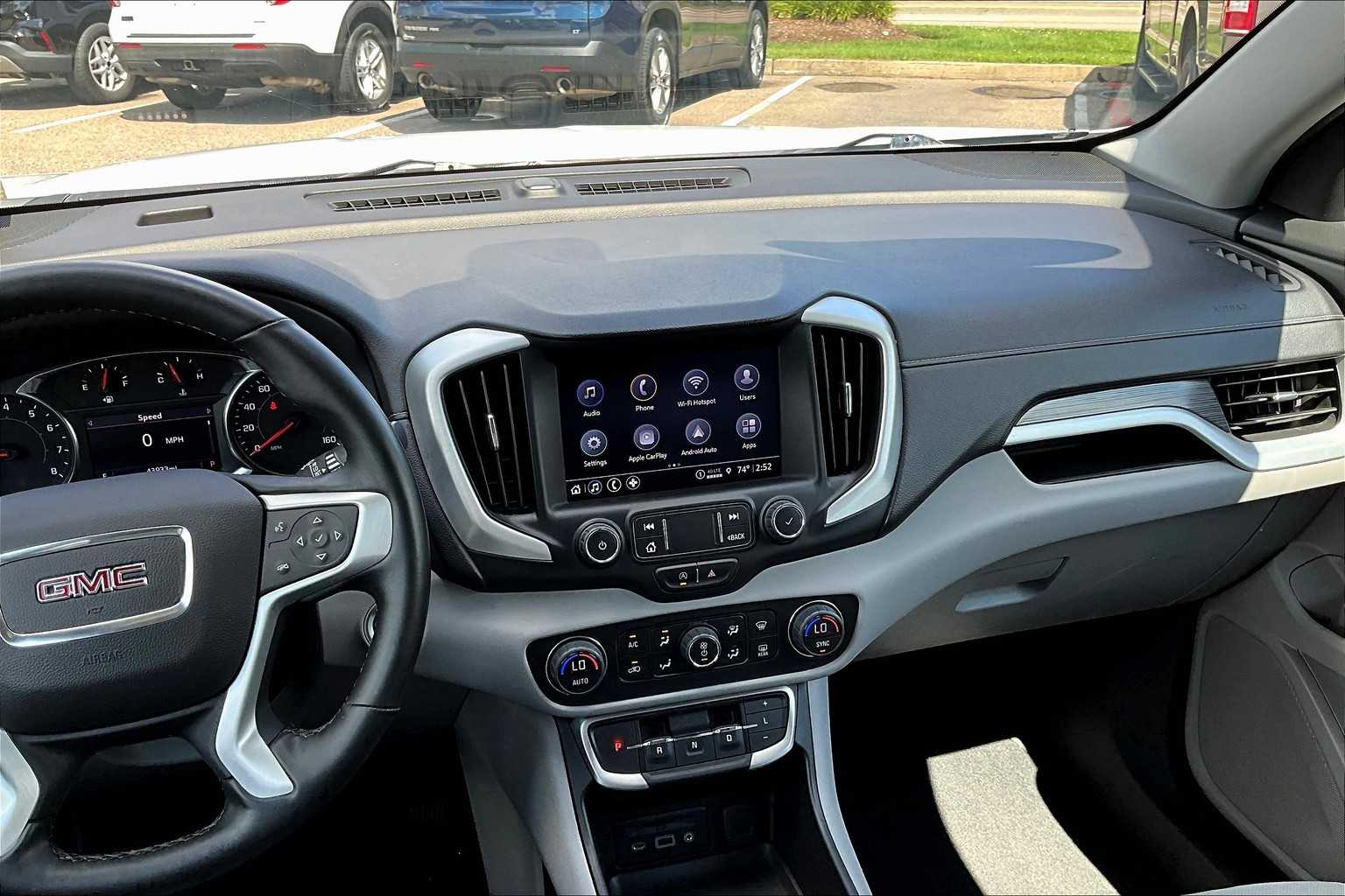 2023 GMC Terrain SLT - Photo 18