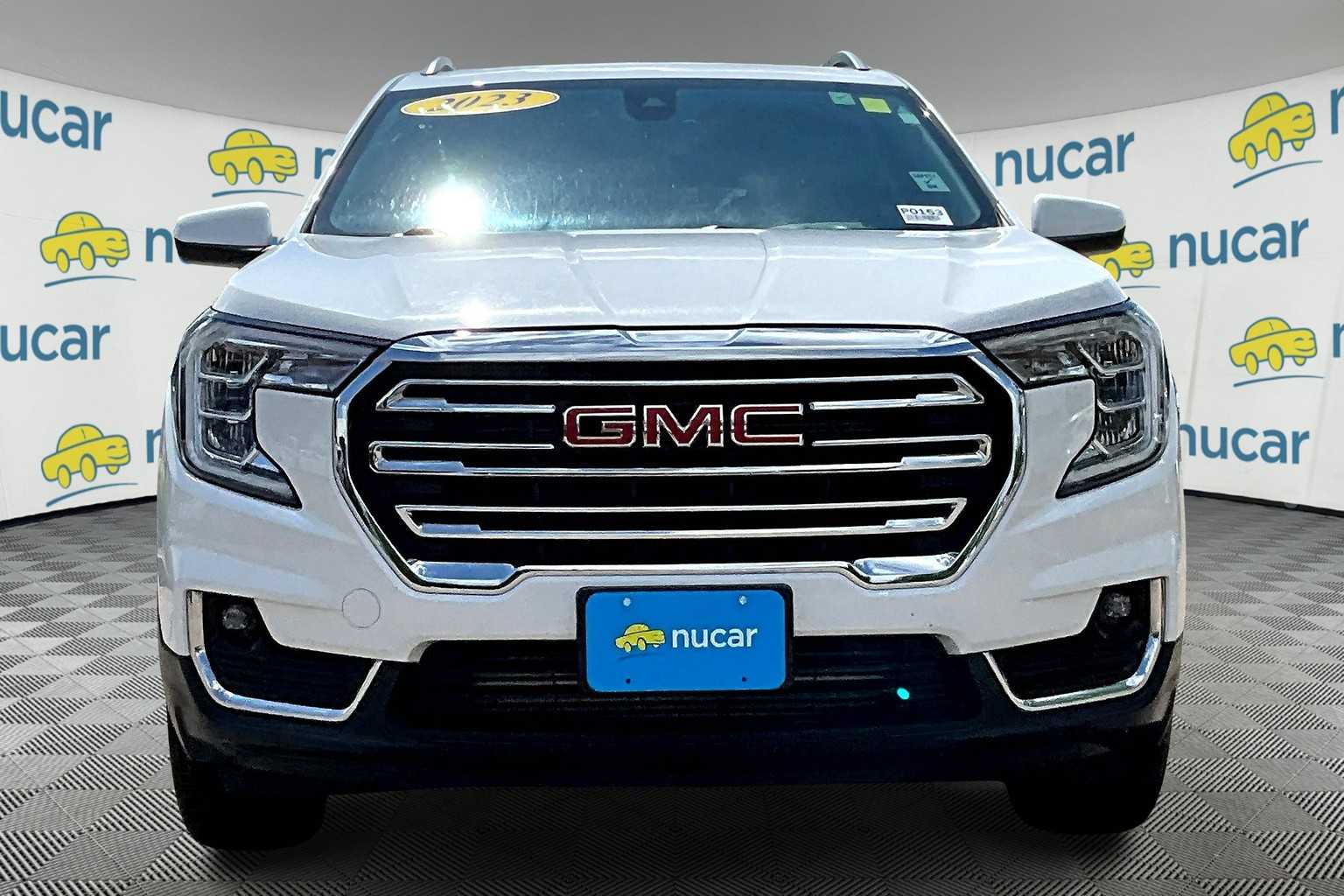 2023 GMC Terrain SLT - Photo 2