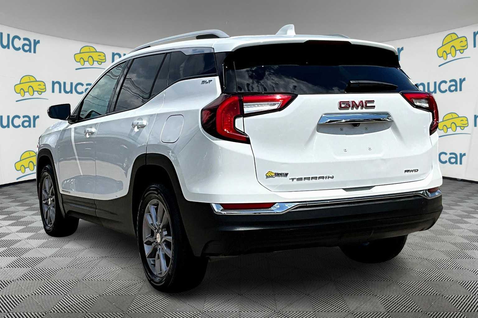 2023 GMC Terrain SLT - Photo 4