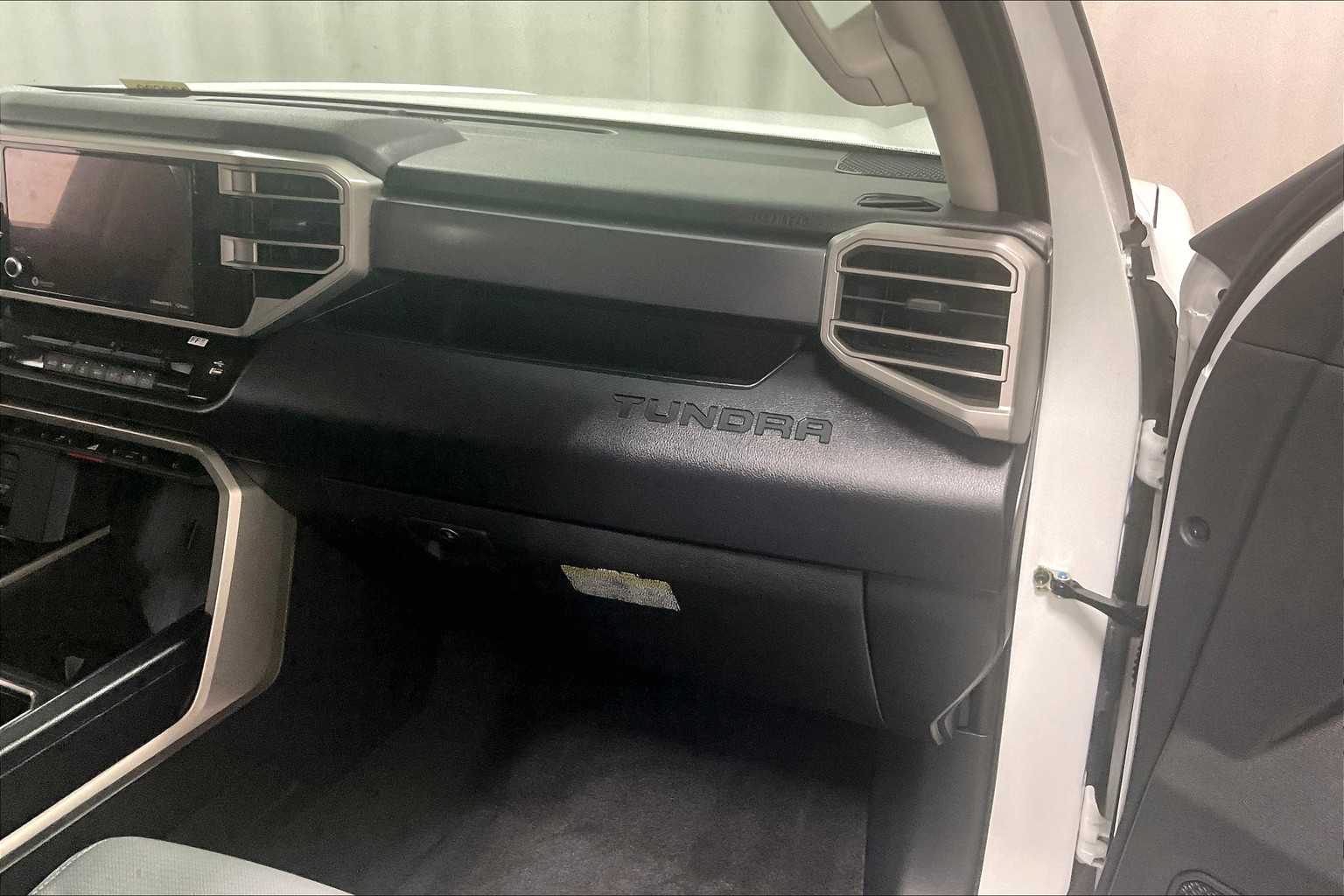 2024 Toyota Tundra SR5 - Photo 13