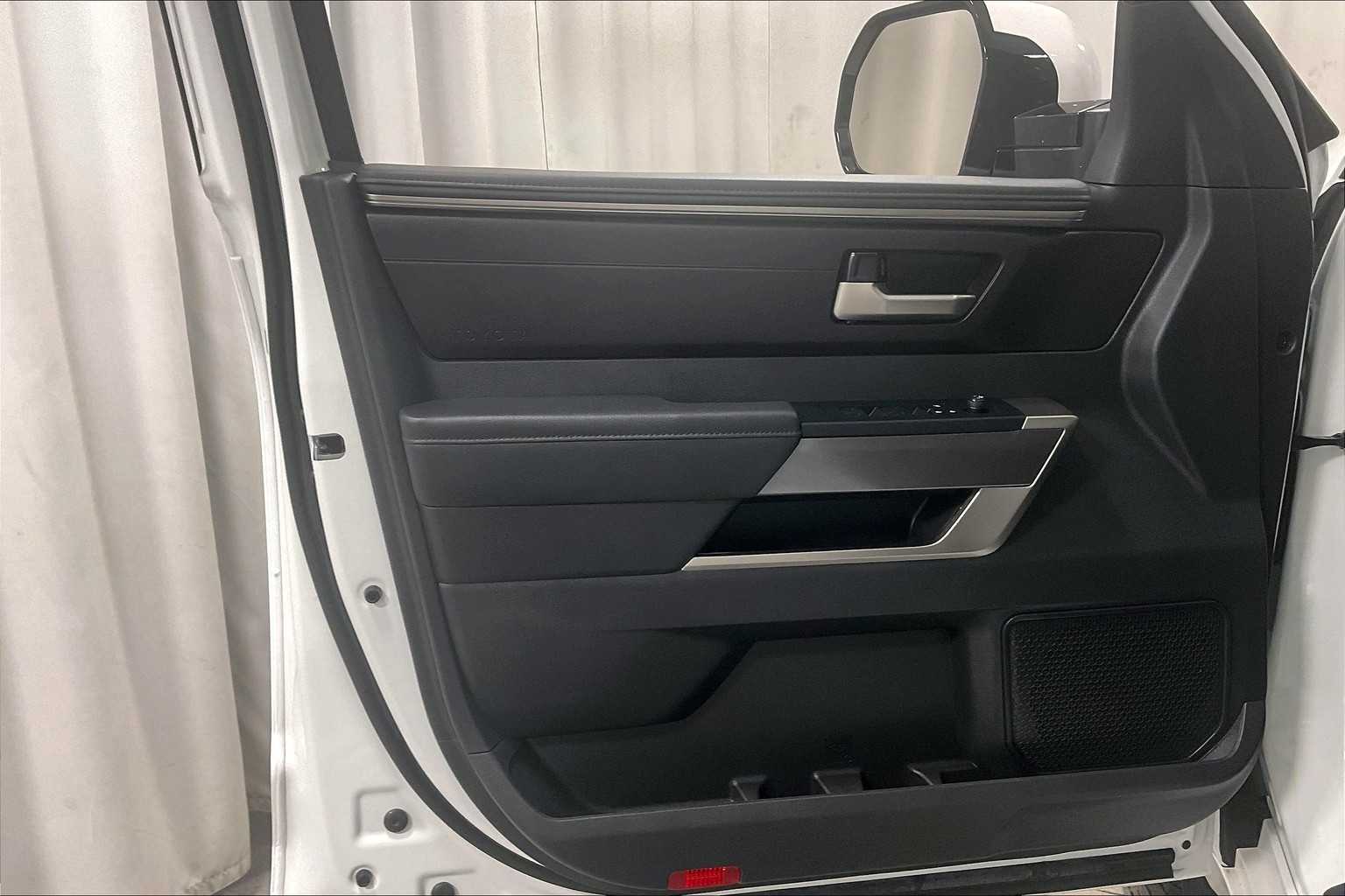 2024 Toyota Tundra SR5 - Photo 9