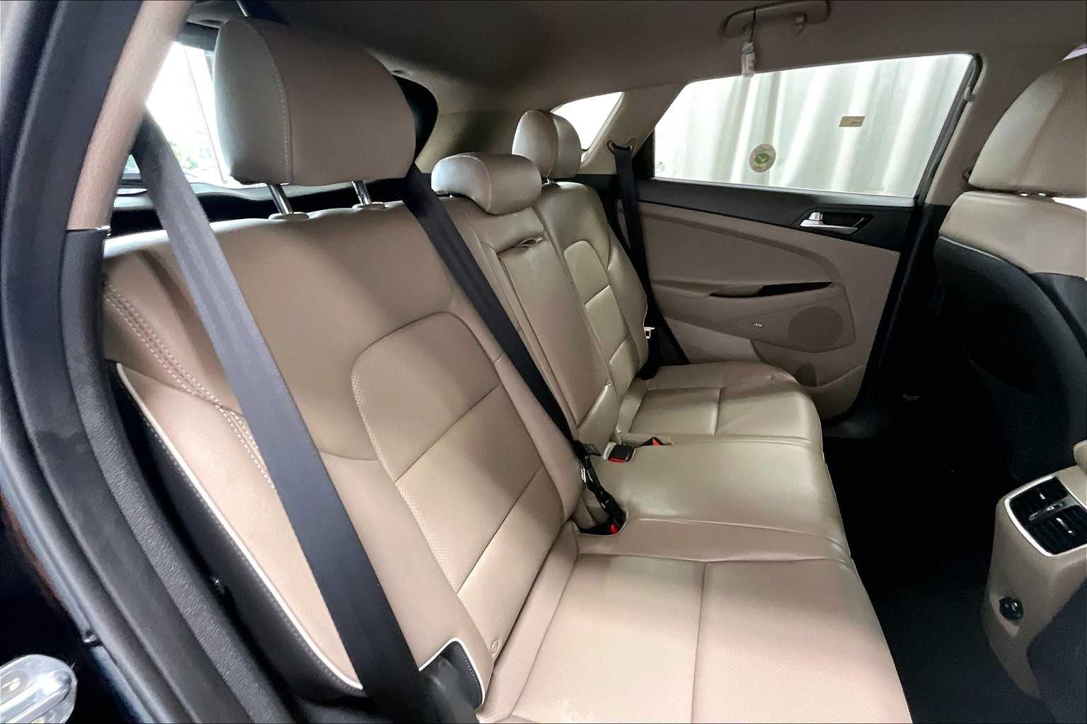 2020 Hyundai Tucson Limited - Photo 16
