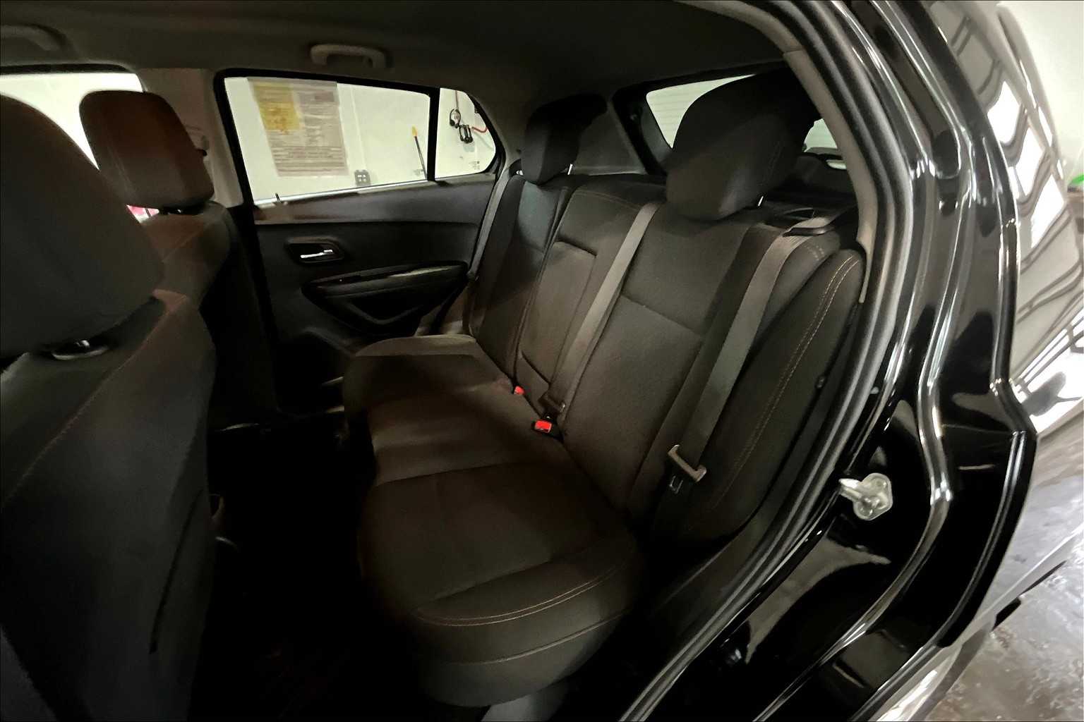 2019 Chevrolet Trax LS - Photo 15