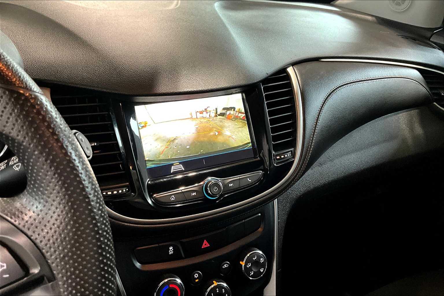 2019 Chevrolet Trax LS - Photo 19