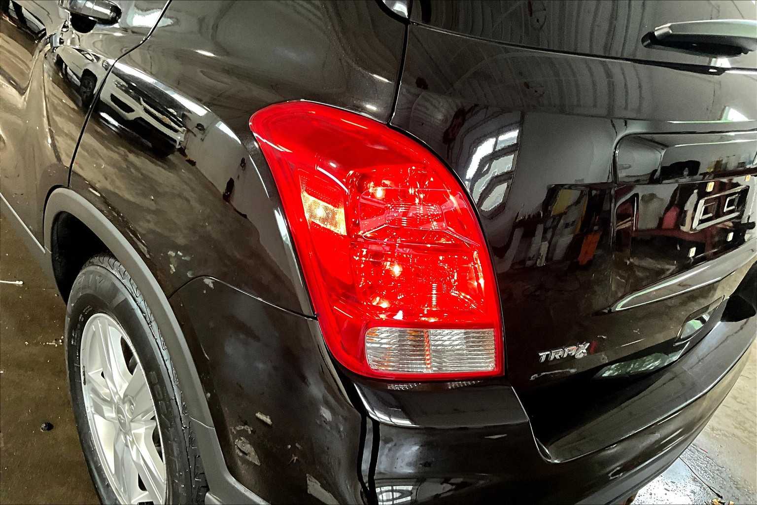 2019 Chevrolet Trax LS - Photo 32