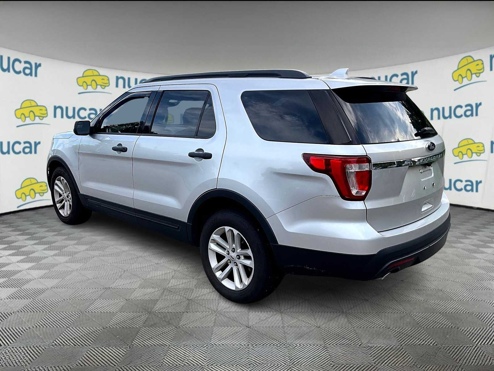 2016 Ford Explorer Base - Photo 3