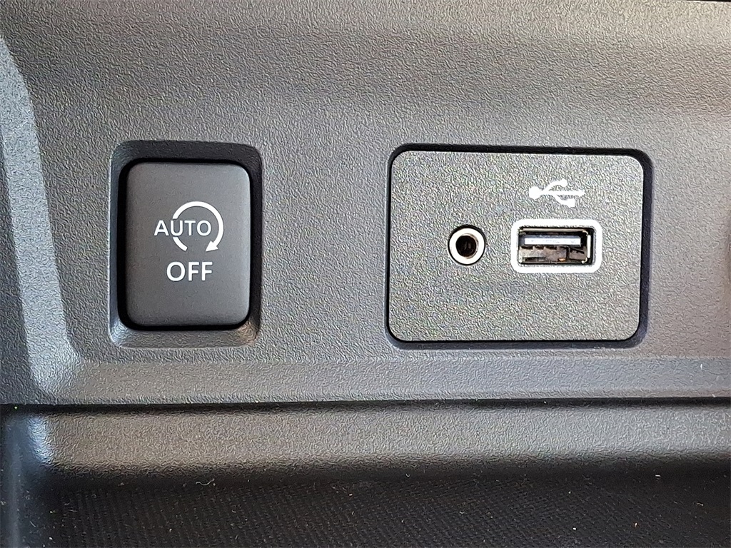 2025 Nissan Sentra S - Photo 16
