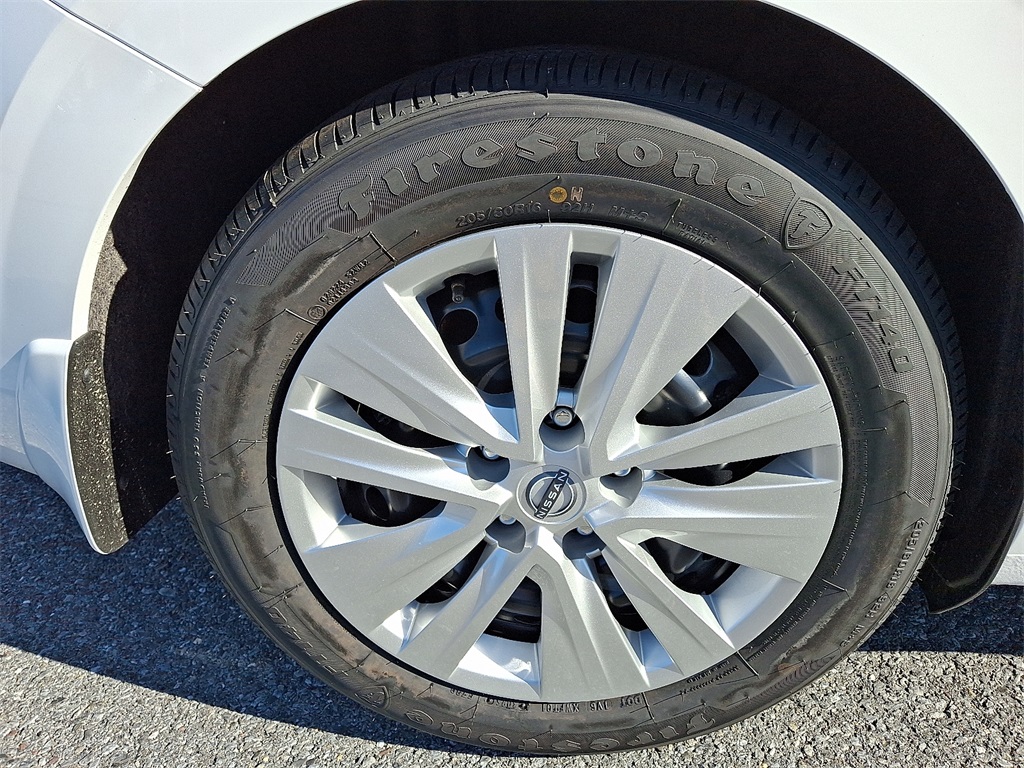 2025 Nissan Sentra S - Photo 5