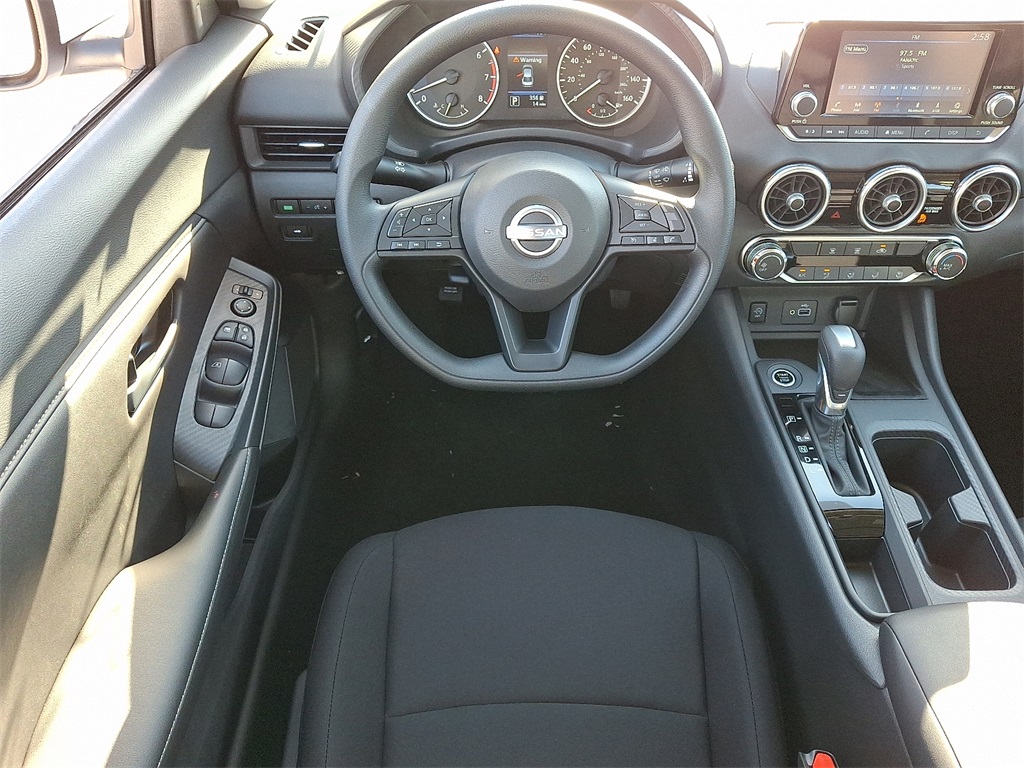 2025 Nissan Sentra S - Photo 7
