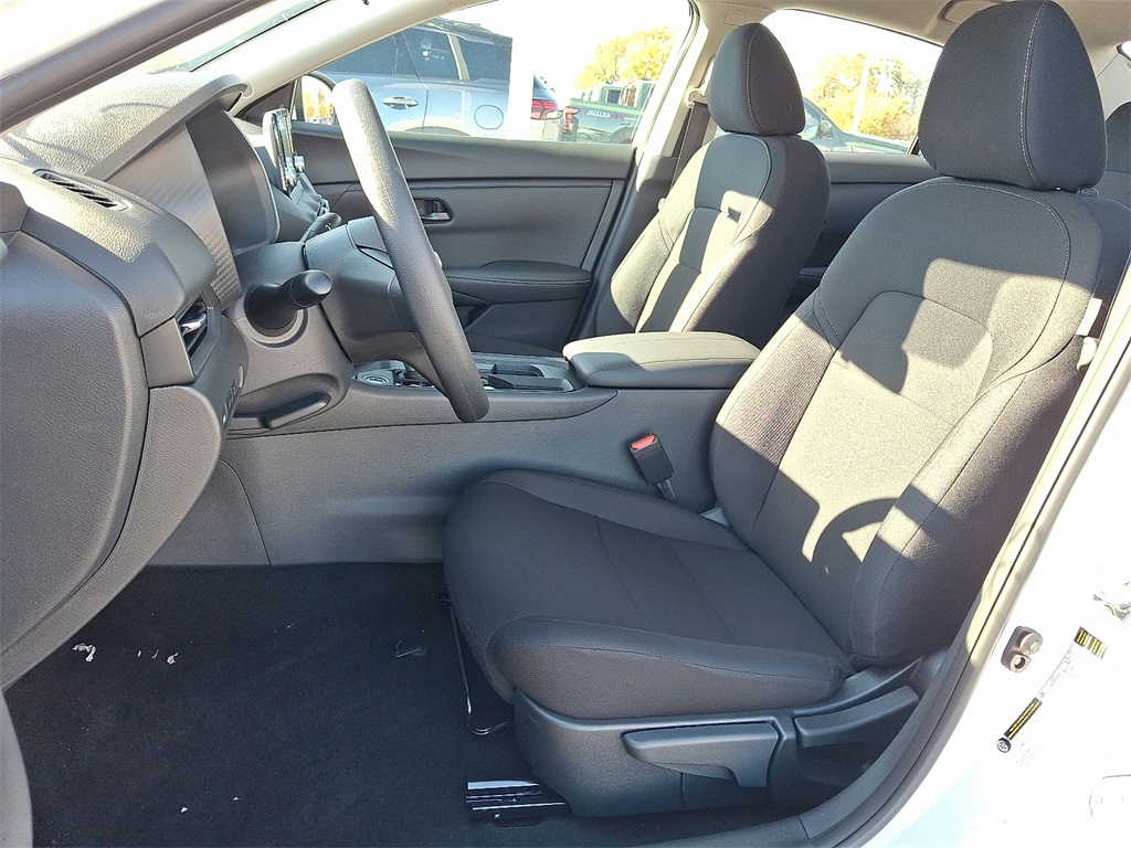 2025 Nissan Sentra S - Photo 9