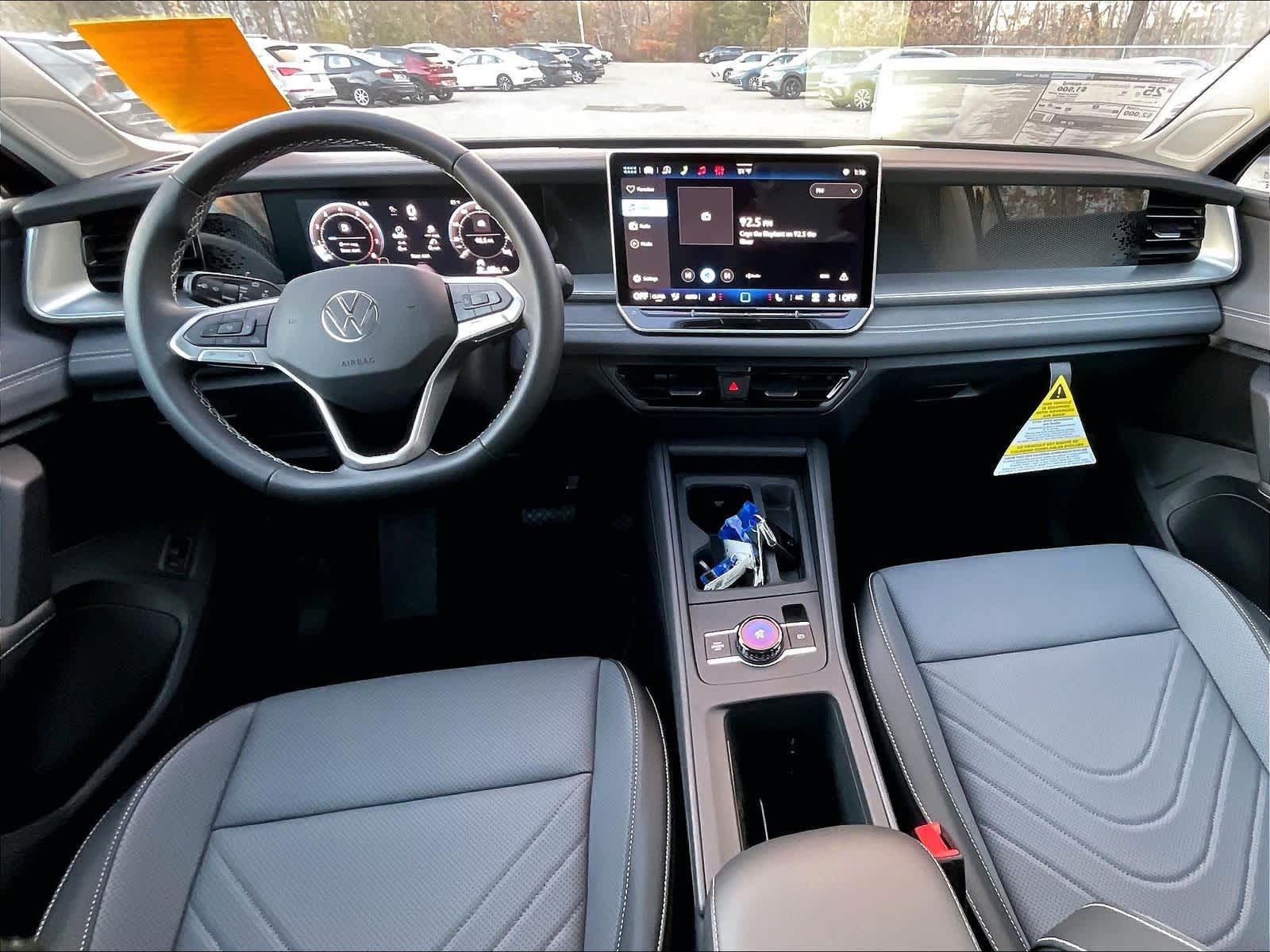 2026 Volkswagen Tiguan SE - Photo 12