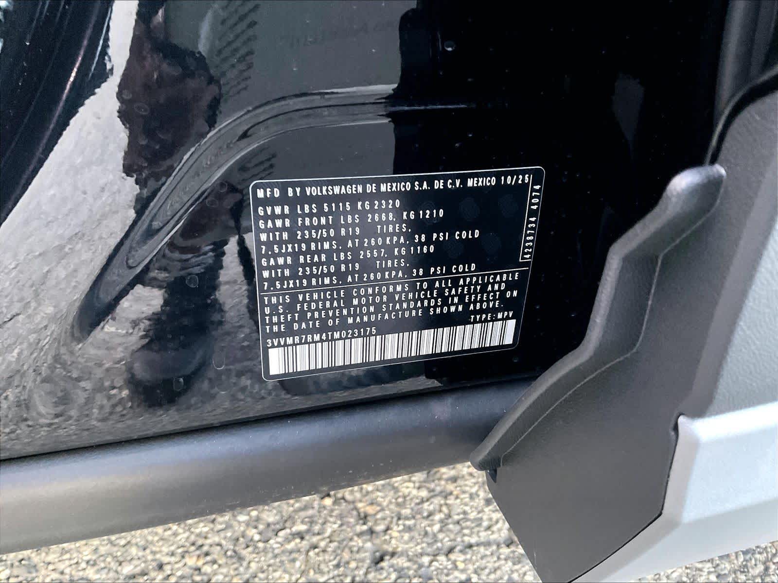 2026 Volkswagen Tiguan SE - Photo 17