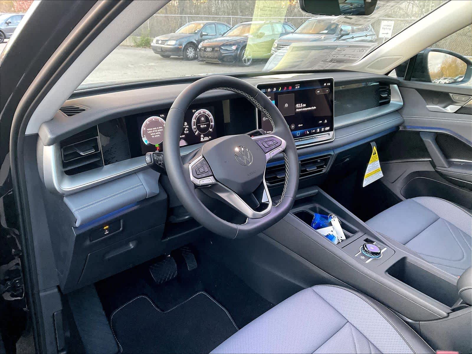 2026 Volkswagen Tiguan SE - Photo 9