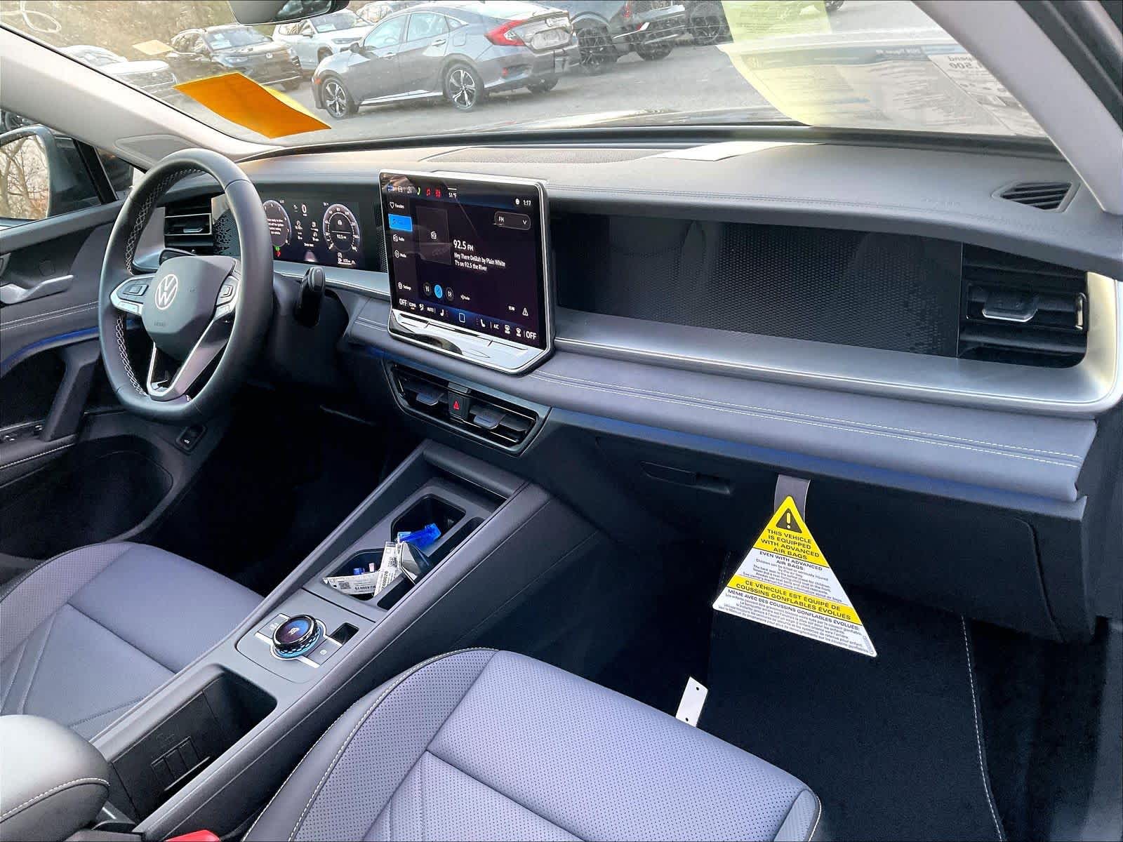 2026 Volkswagen Tiguan SE - Photo 10