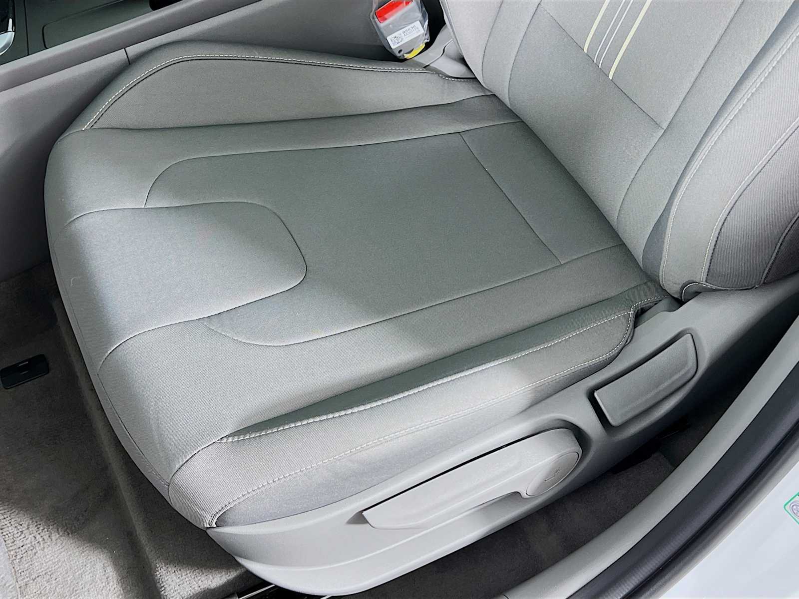 2025 Hyundai Elantra SEL Sport - Photo 16