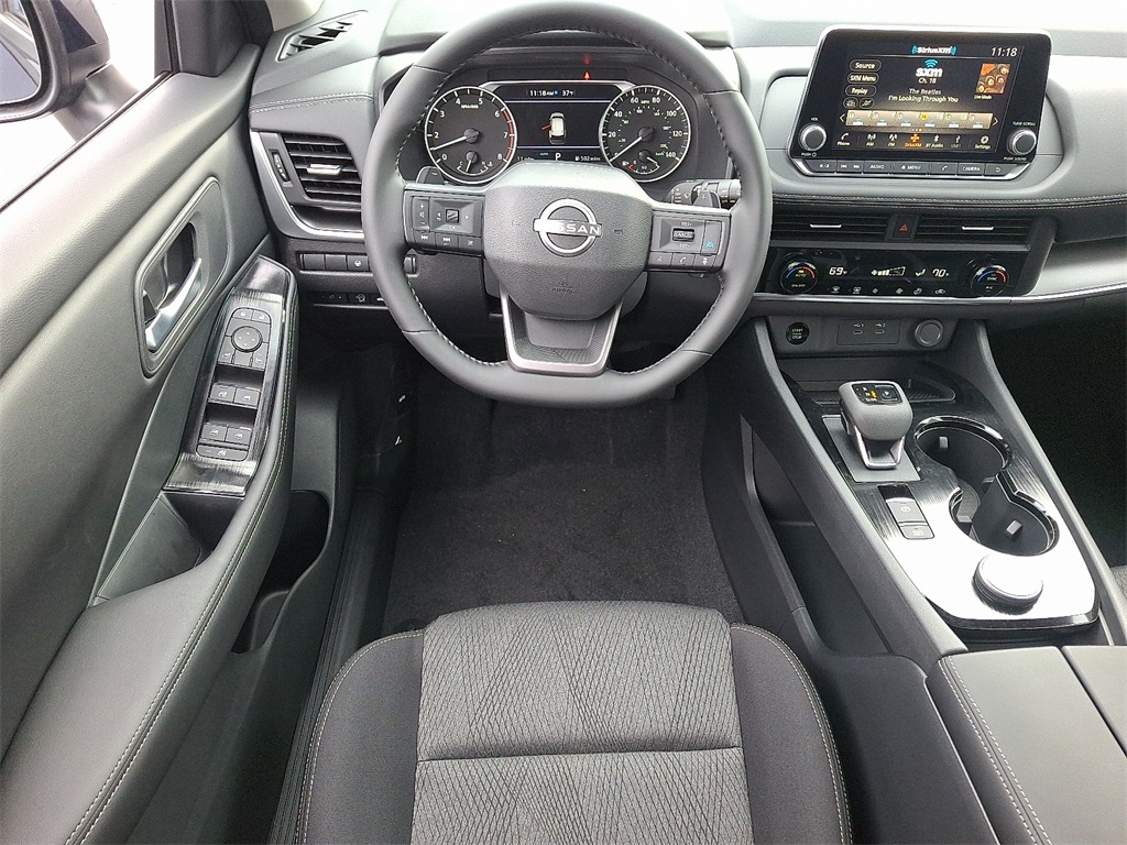 2026 Nissan Rogue SV - Photo 7