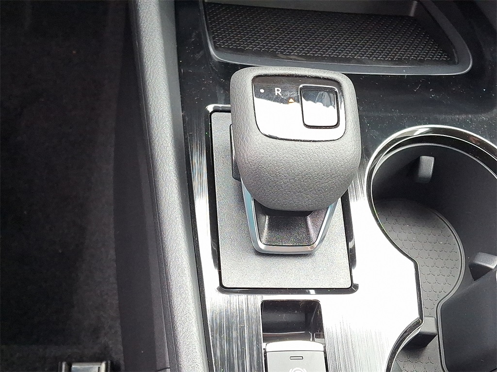 2026 Nissan Rogue SV - Photo 10