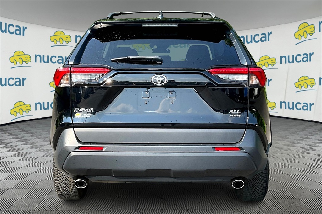 2021 Toyota RAV4 XLE - Photo 5