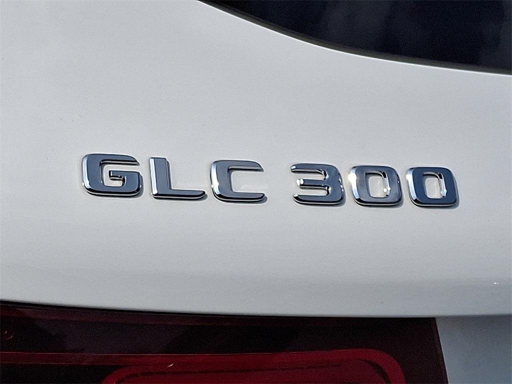 2022 Mercedes-Benz GLC GLC 300 - Photo 10