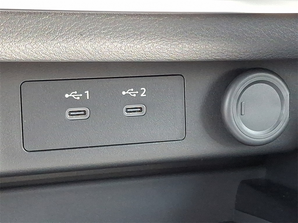 2025 Nissan Rogue S - Photo 16