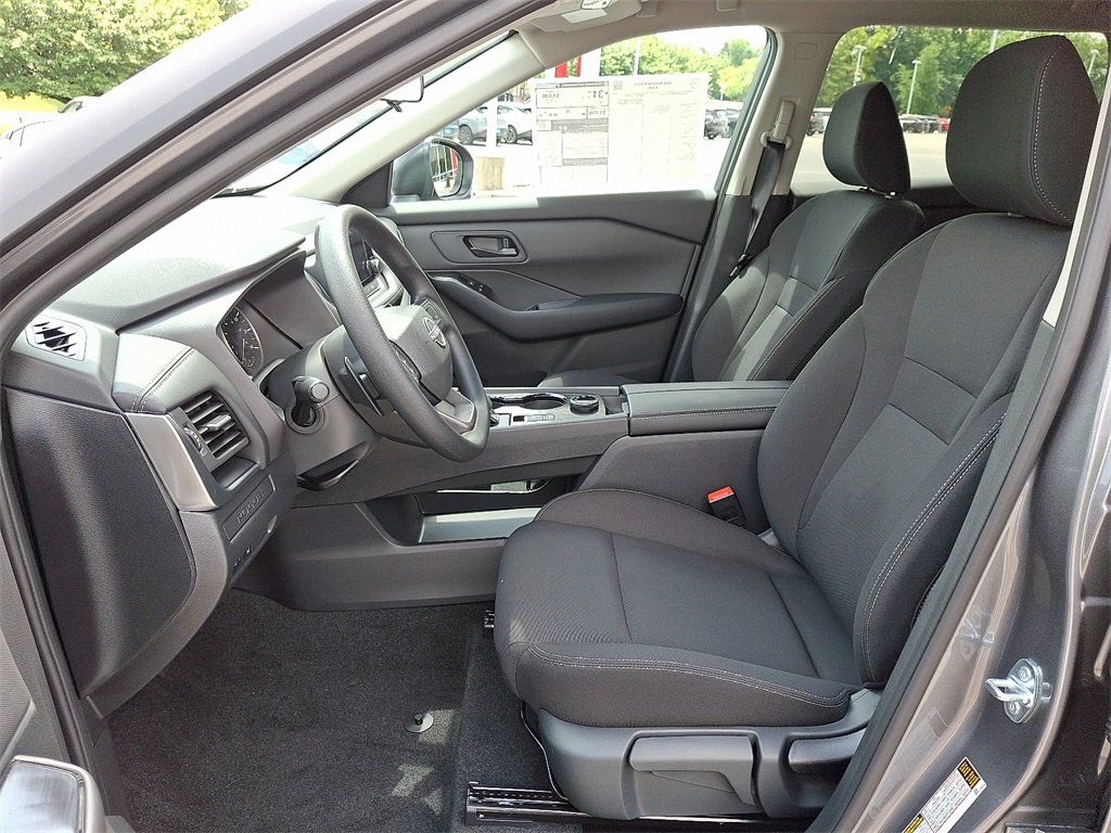 2025 Nissan Rogue S - Photo 9