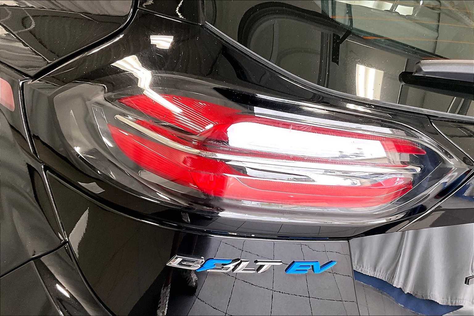 2023 Chevrolet Bolt EV 1LT - Photo 32