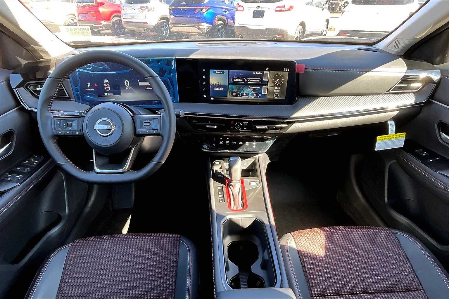 2025 Nissan Kicks SR - Photo 12