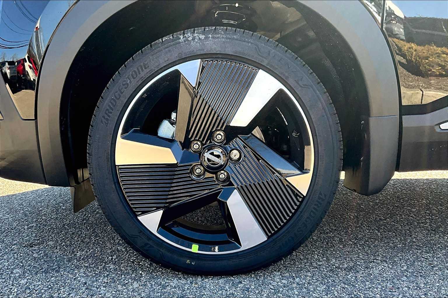 2025 Nissan Kicks SR - Photo 8