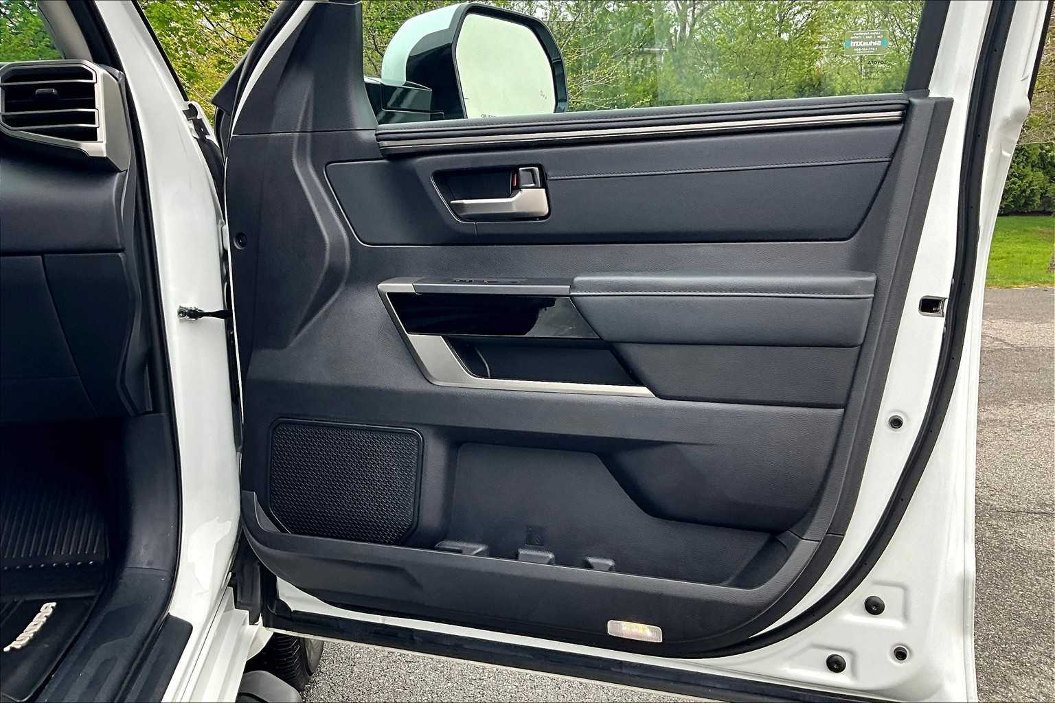 2024 Toyota Tundra Limited - Photo 12