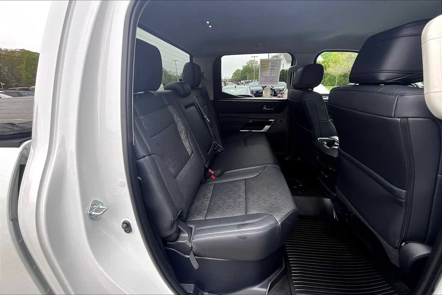 2024 Toyota Tundra Limited - Photo 16