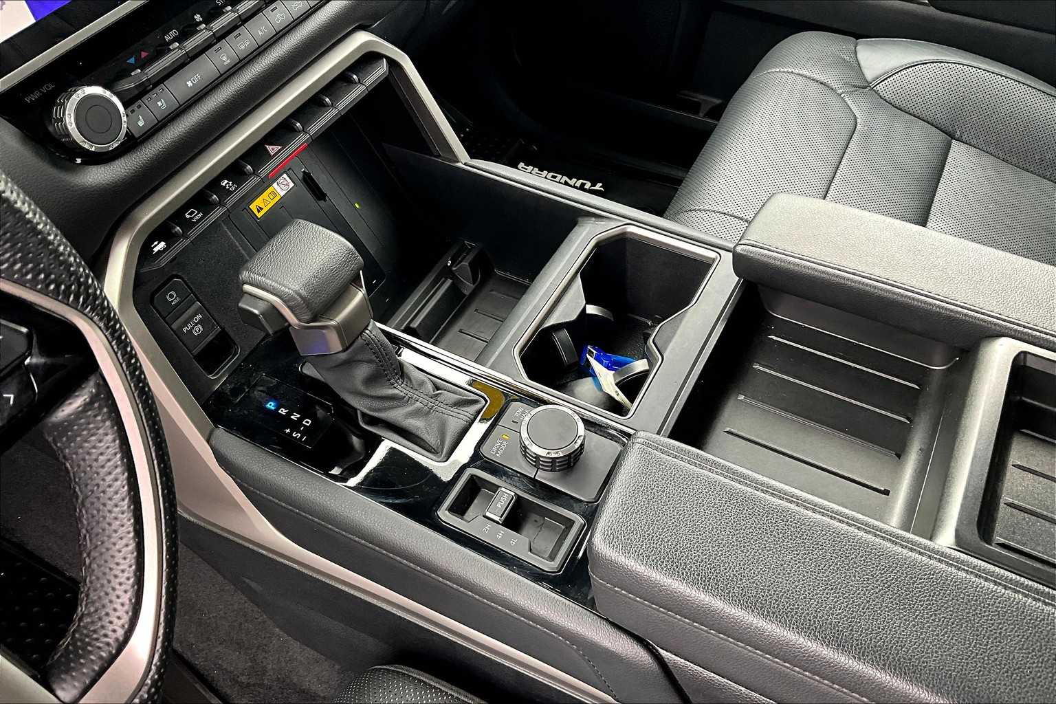 2024 Toyota Tundra Limited - Photo 20
