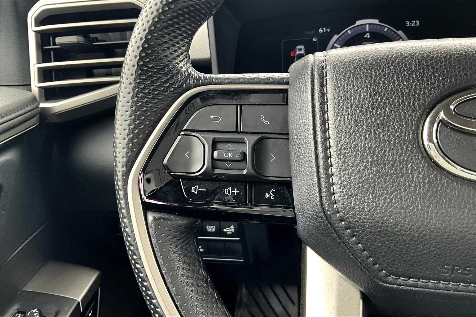 2024 Toyota Tundra Limited - Photo 23