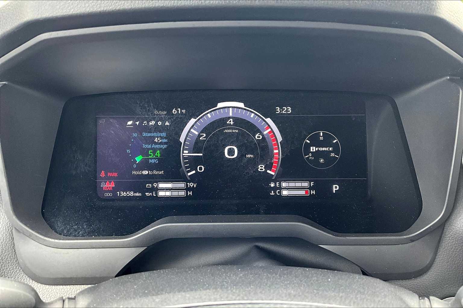 2024 Toyota Tundra Limited - Photo 25