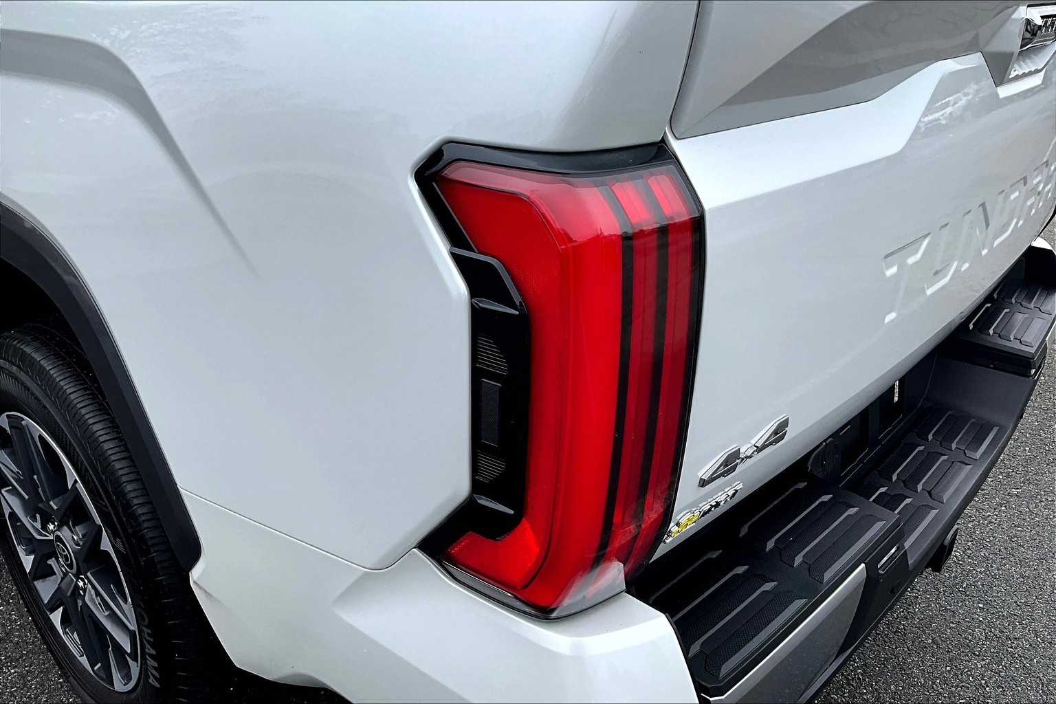 2024 Toyota Tundra Limited - Photo 35