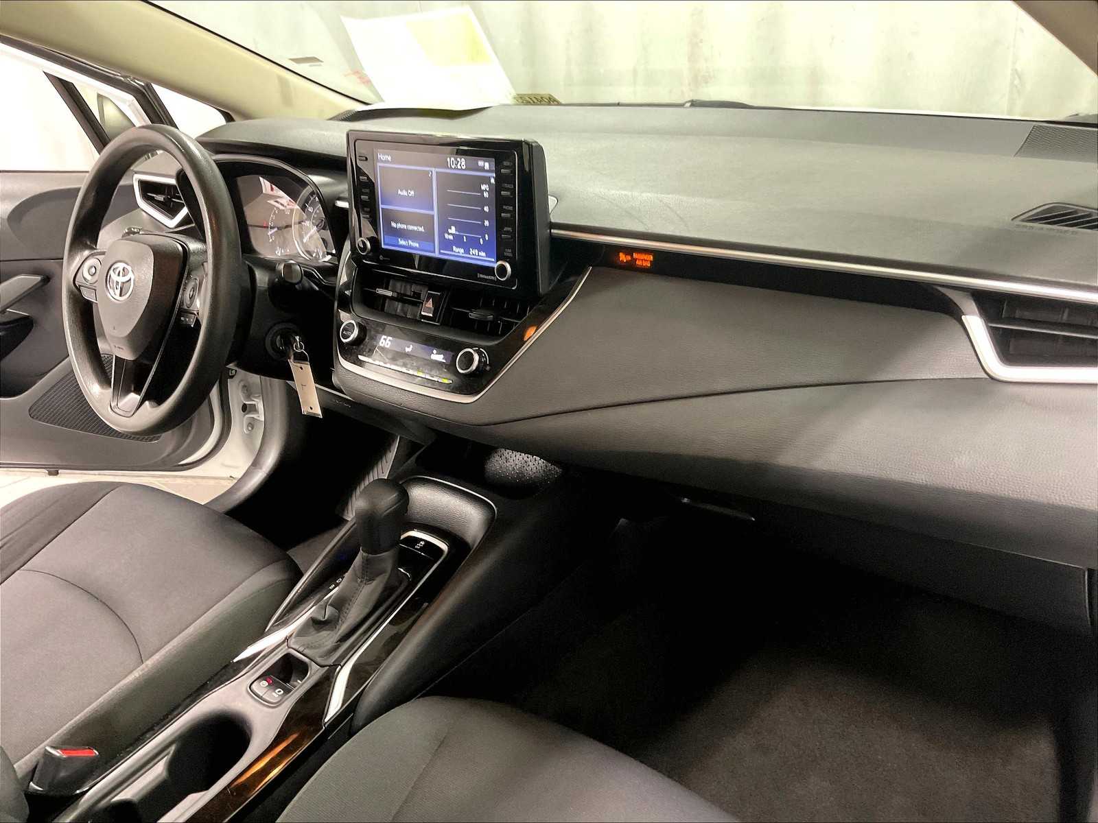 2022 Toyota Corolla LE - Photo 14